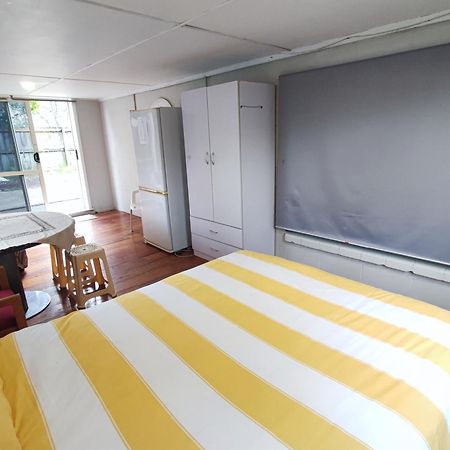 West Side Beautiful And Quiet Home オークランド エクステリア 写真