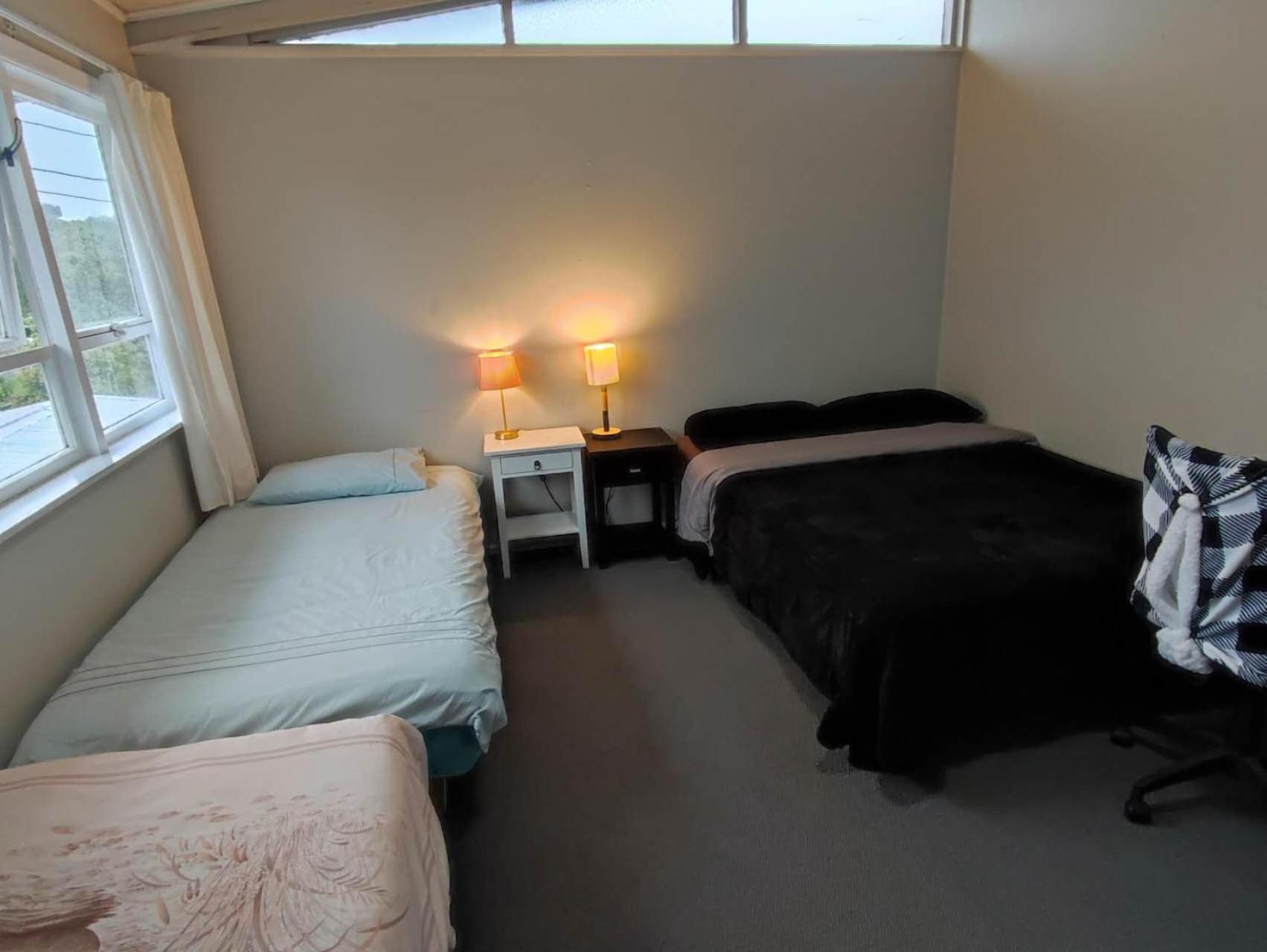 West Side Beautiful And Quiet Home オークランド エクステリア 写真