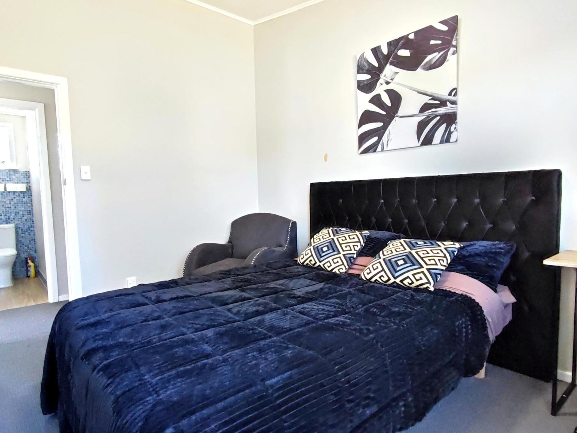 West Side Beautiful And Quiet Home オークランド エクステリア 写真